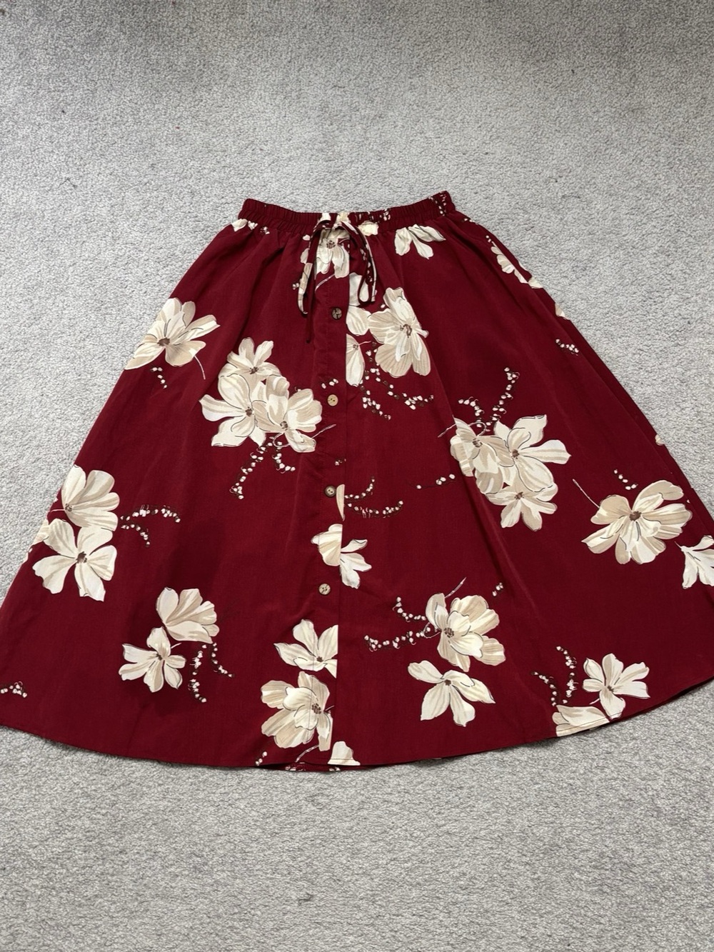 SHEIN Red and Cream Floral A-Line Midi Skirt with Button Accents